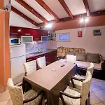 Sanic 518 Apartament *